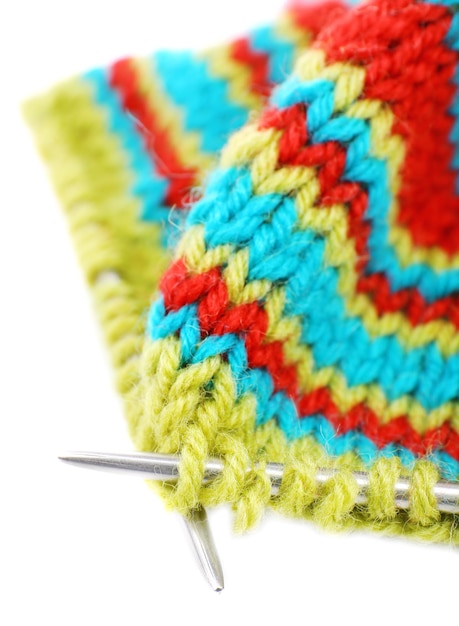 haftowany wzór na tkaninie